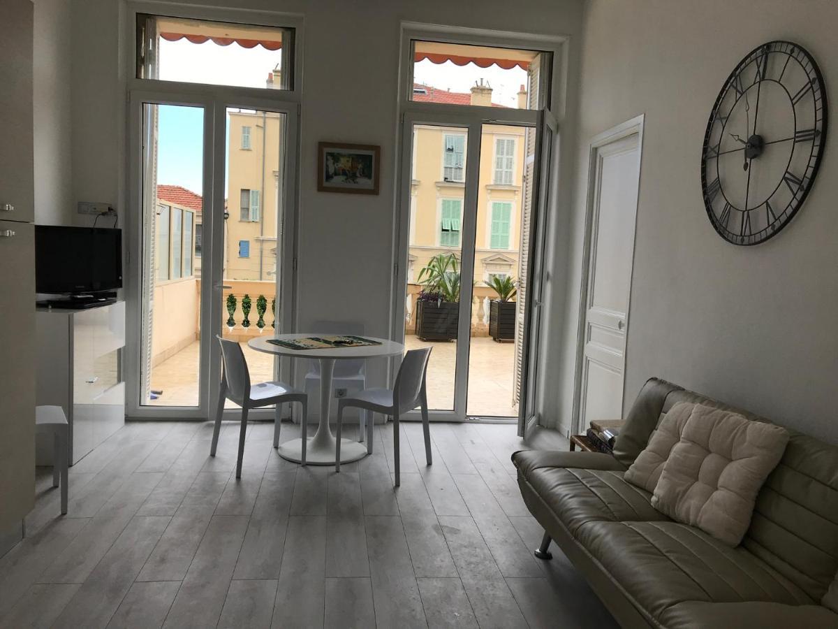 Appartement Terrasse Dans Palace Centre Ville Menton Exteriör bild