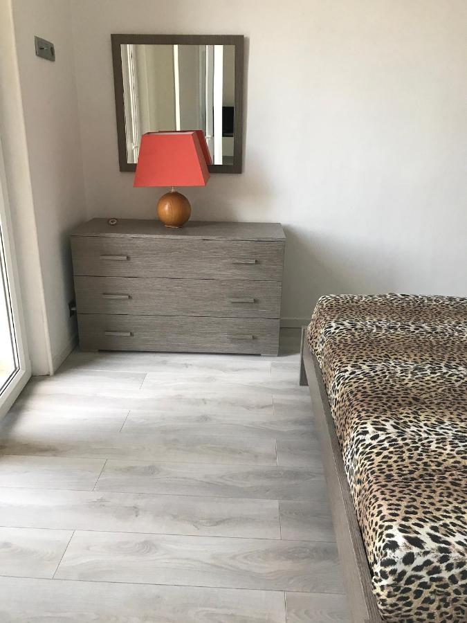 Appartement Terrasse Dans Palace Centre Ville Menton Exteriör bild